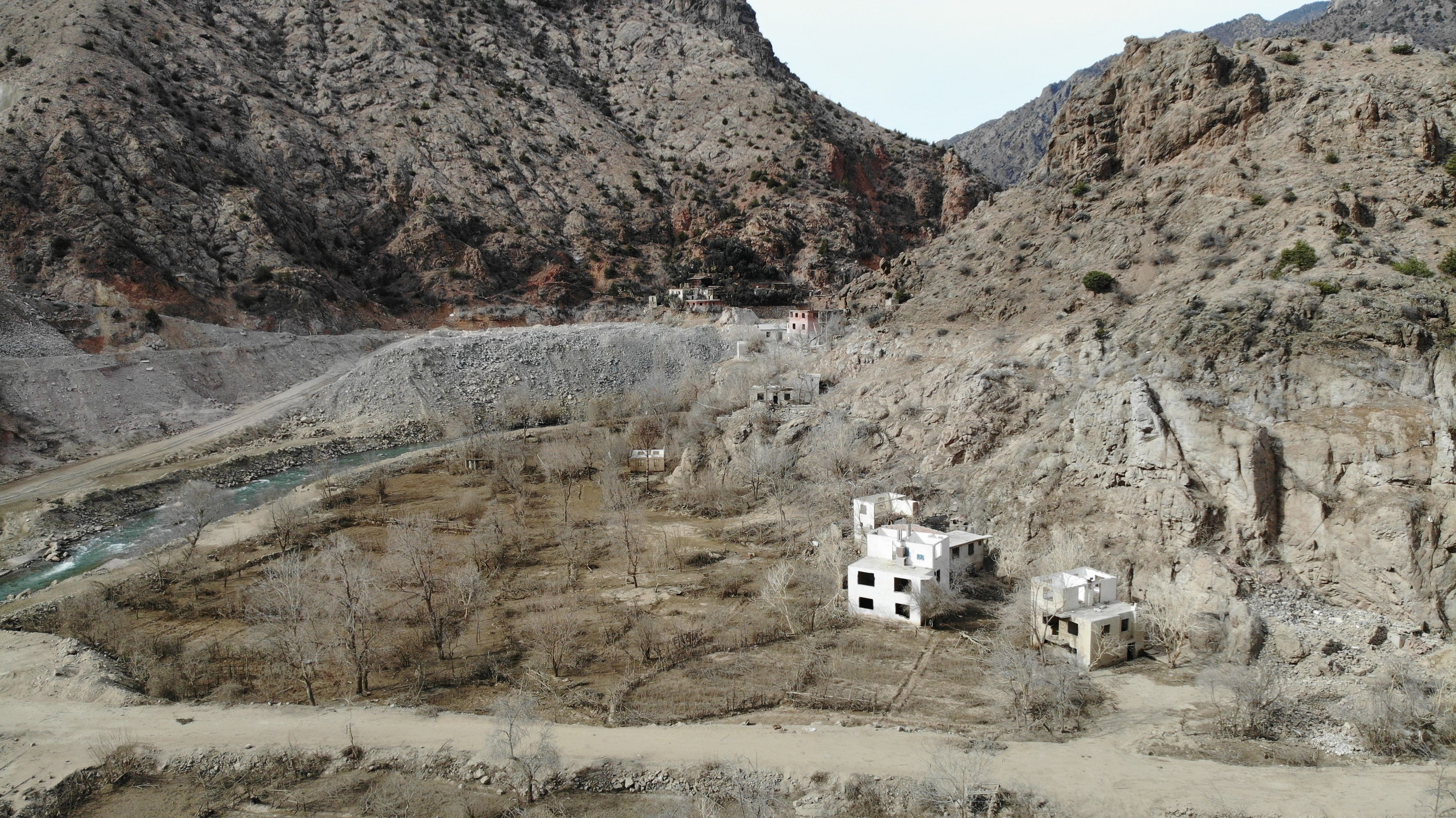 Suların yuttuğu Uysallar Mahallesi 9 ay sonra gün yüzüne çıktı Suların yuttuğu Uysallar Mahallesi 9 ay sonra gün yüzüne çıktı - 3. Resim