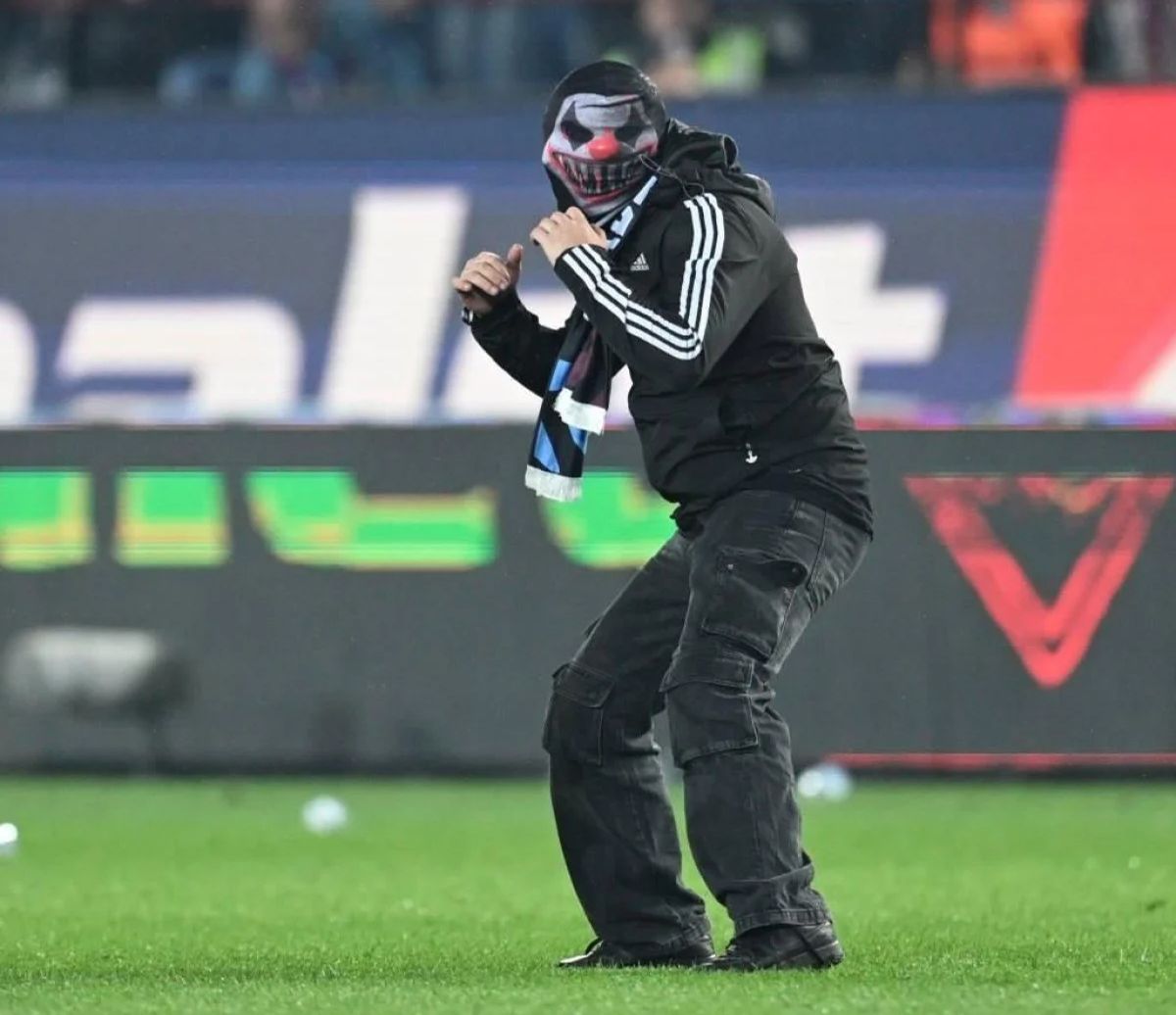 Trabzon'da saldırıya uğrayan Fenerbahçe kafilesi İstanbul'a döndü - 4. Resim