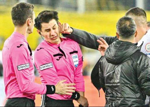 F.Bahçe Başkanı Ali Koç, yaşanan olaylar üzerine rest çekti! Ligden çekiliriz - 5. Resim