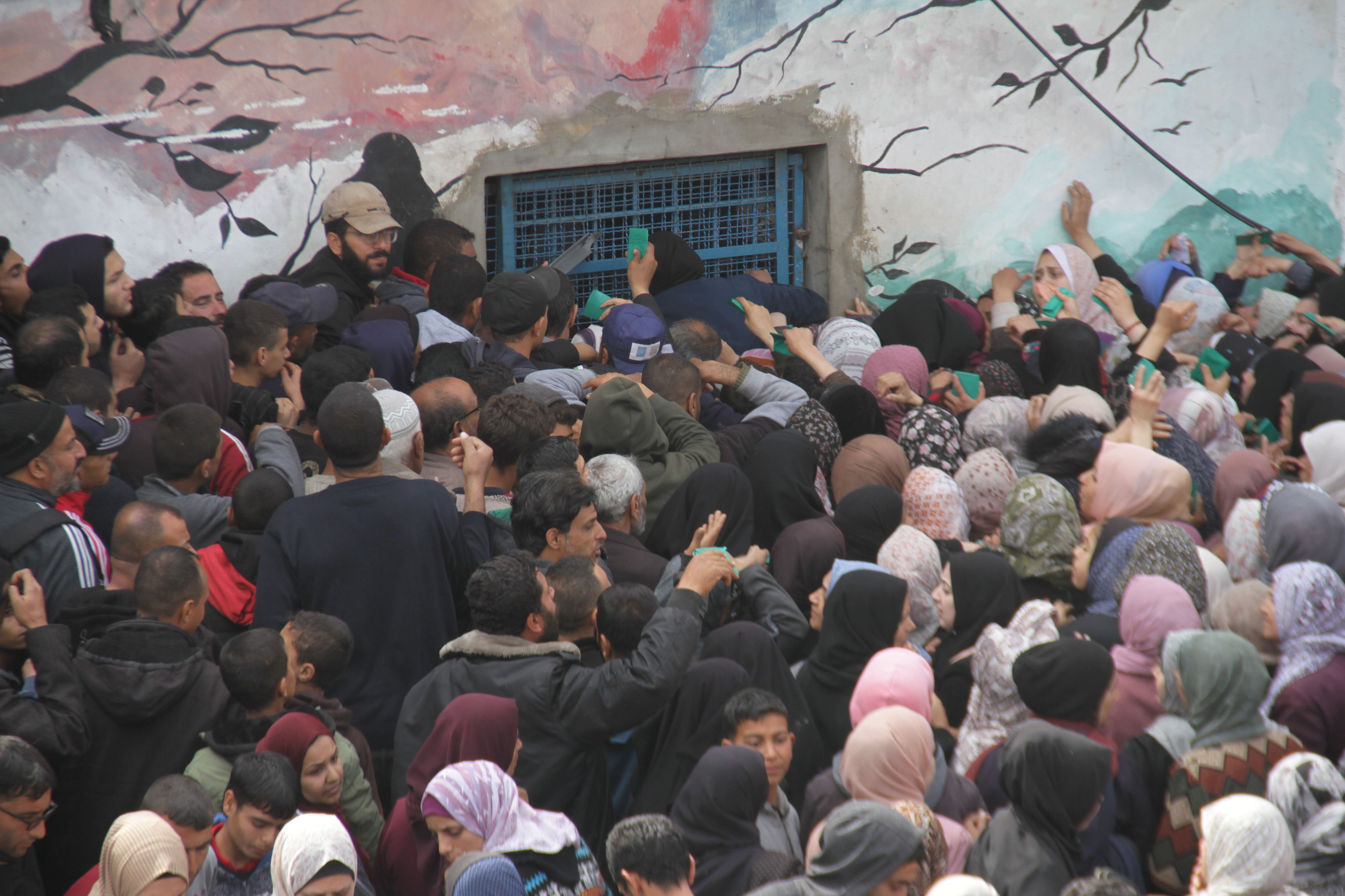 Gazze'de son durum... İsrail Gazze'de insani yardım yapan ekipleri vurdu! Ölü ve yaralılar var Gazze'de son durum... İsrail kara operasyonu düzenleyecek mi? ABD'den dikkat çeken hamle - 1. Resim