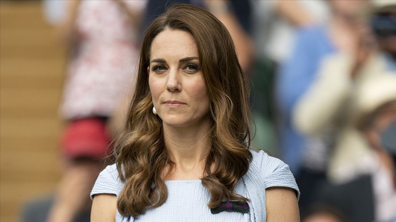 Görüntüler de ikna etmeye yetmedi: 'Kate Middleton'ın tartışmalı fotoğrafında 'yapay zeka' iddiası - 4. Resim