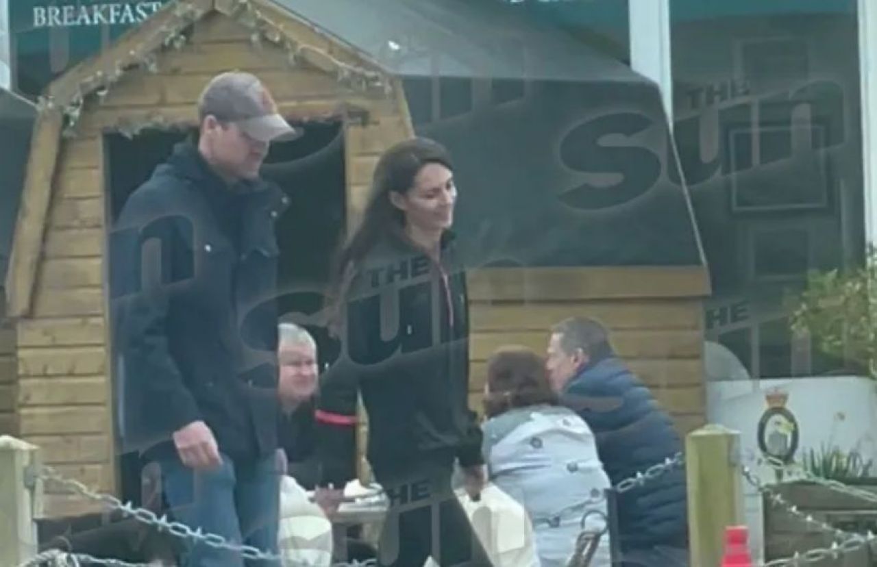 Kate Middleton'un görüntüleri sahte mi, üzerinde oynandı mı? Kate Middleton'un görüntüleri sahte mi, üzerinde oynandı mı? - 2. Resim