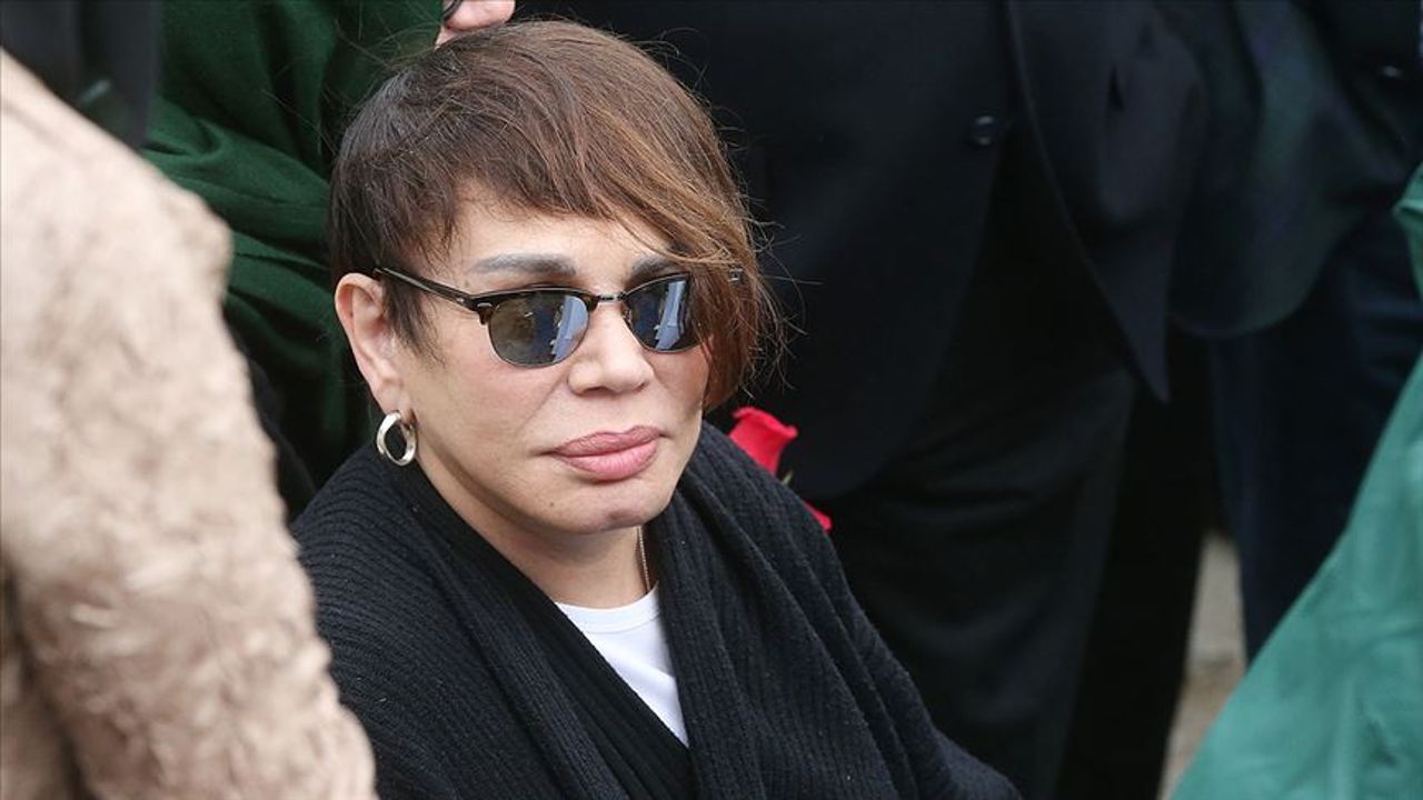 Sezen Aksu'nun sağlık durumu iyi mi? Sezen Aksu hastanede mi? - 1. Resim