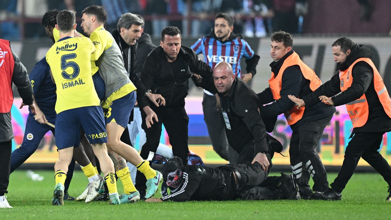 Trabzonspor Başkanı Ertuğrul Doğan&#039;dan toplantı kararı! Fenerbahçe maçı sonrası harekete geçildi