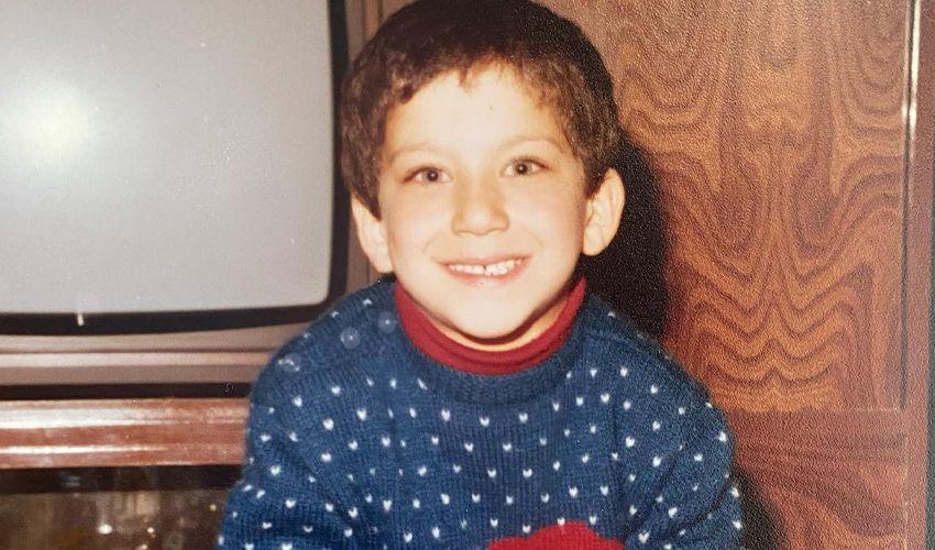 Ünlü oyuncunun kardeşiyle benzerliği şaşırttı! Onları şimdi herkes tanıyor - 2. Resim