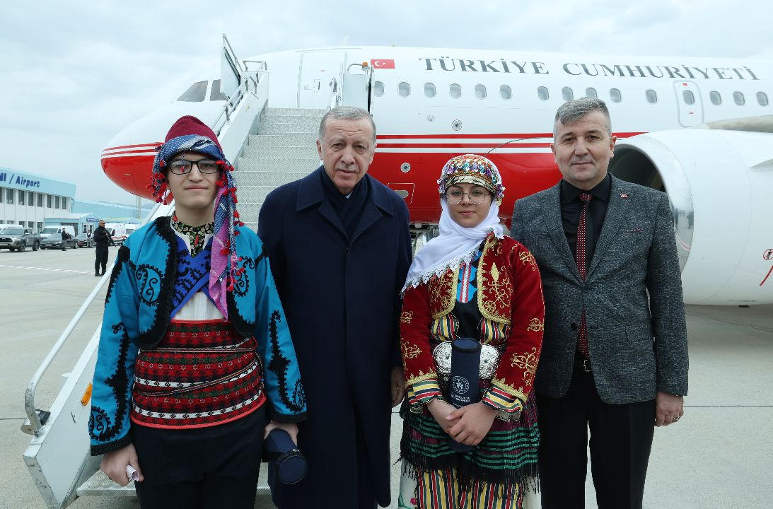 Cumhurbaşkanı Erdoğan'dan sabit gelirliler ve emeklilere mesaj: Bunun dışındaki palavralara sakın kanmayın AK Parti Isparta mitingi... Cumhurbaşkanı Erdoğan'dan önemli açıklamalar - 1. Resim