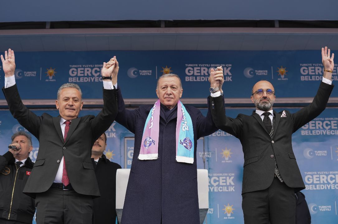 Özgür Özel'in 'darbe' sözlerine tepki! Cumhurbaşkanı Erdoğan: Milletten özür dile - 2. Resim