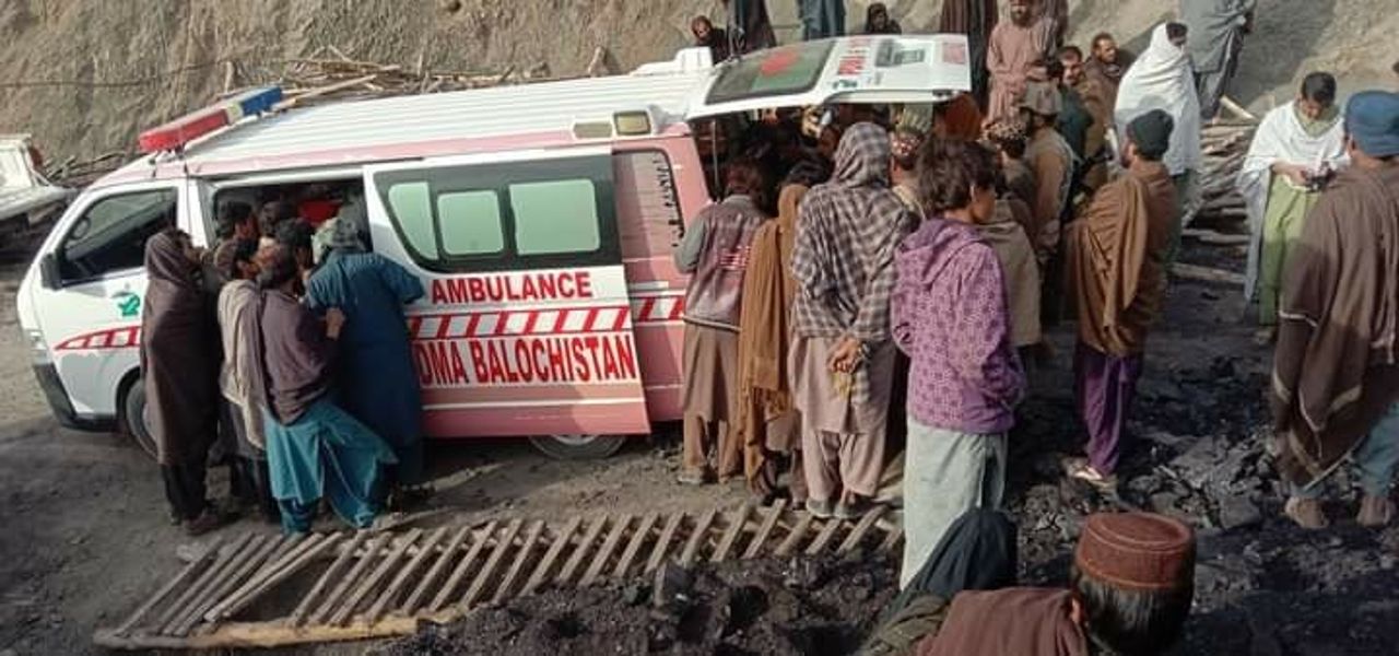Pakistan'da madende gaz patlaması: 12 işçi öldü Pakistan'da madende gaz patlaması: 12 işçi öldü - 1. Resim