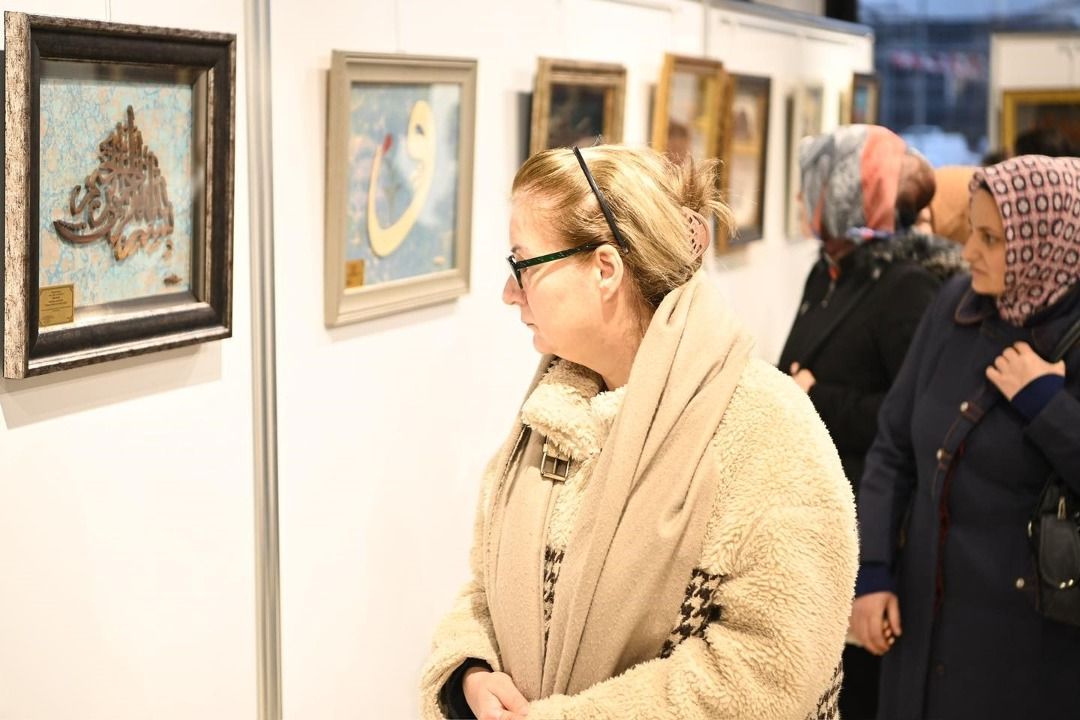 Ahşap dile gelirse! Kabe'nin altın kapısını tabloya nakşetti Ahşap dile gelirse! Kabe'nin altın kapısını tabloya nakşetti - 3. Resim