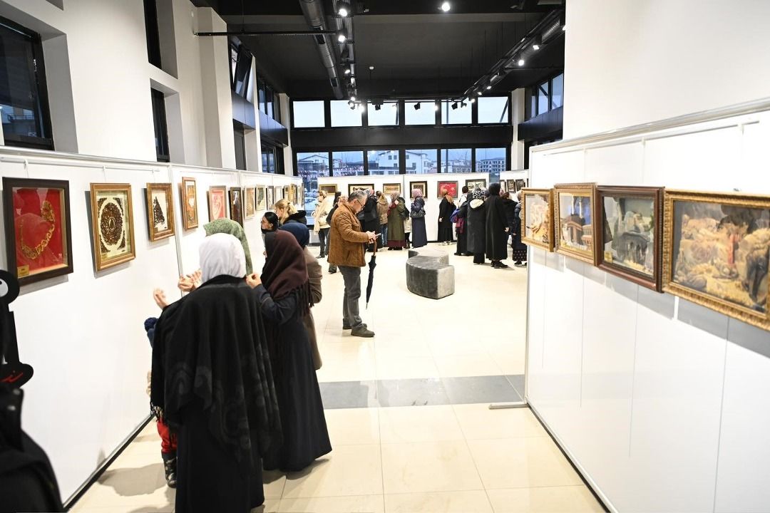 Ahşap dile gelirse! Kabe'nin altın kapısını tabloya nakşetti Ahşap dile gelirse! Kabe'nin altın kapısını tabloya nakşetti - 2. Resim