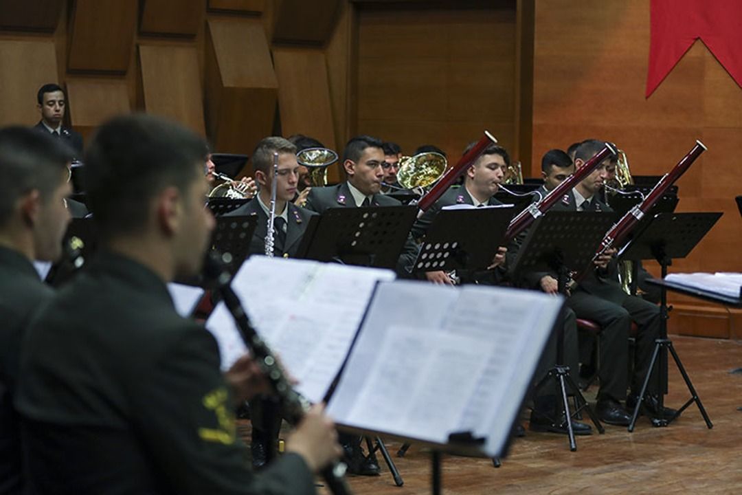 Bando Astsubay silah taşır mı? - 1. Resim