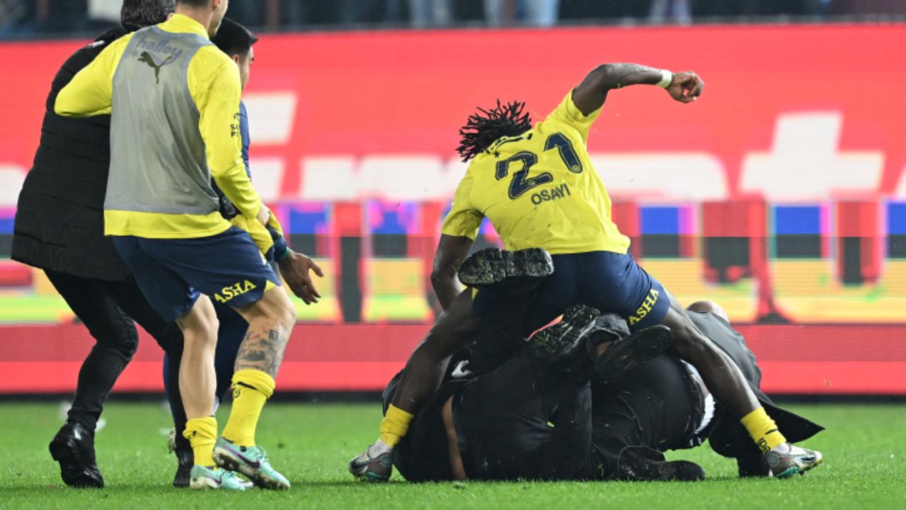 Fenerbahçe'nin yıldızı Trabzonspor maçında yaşananları anlattı! Olayların çıkış sebebini açıkladı - 2. Resim