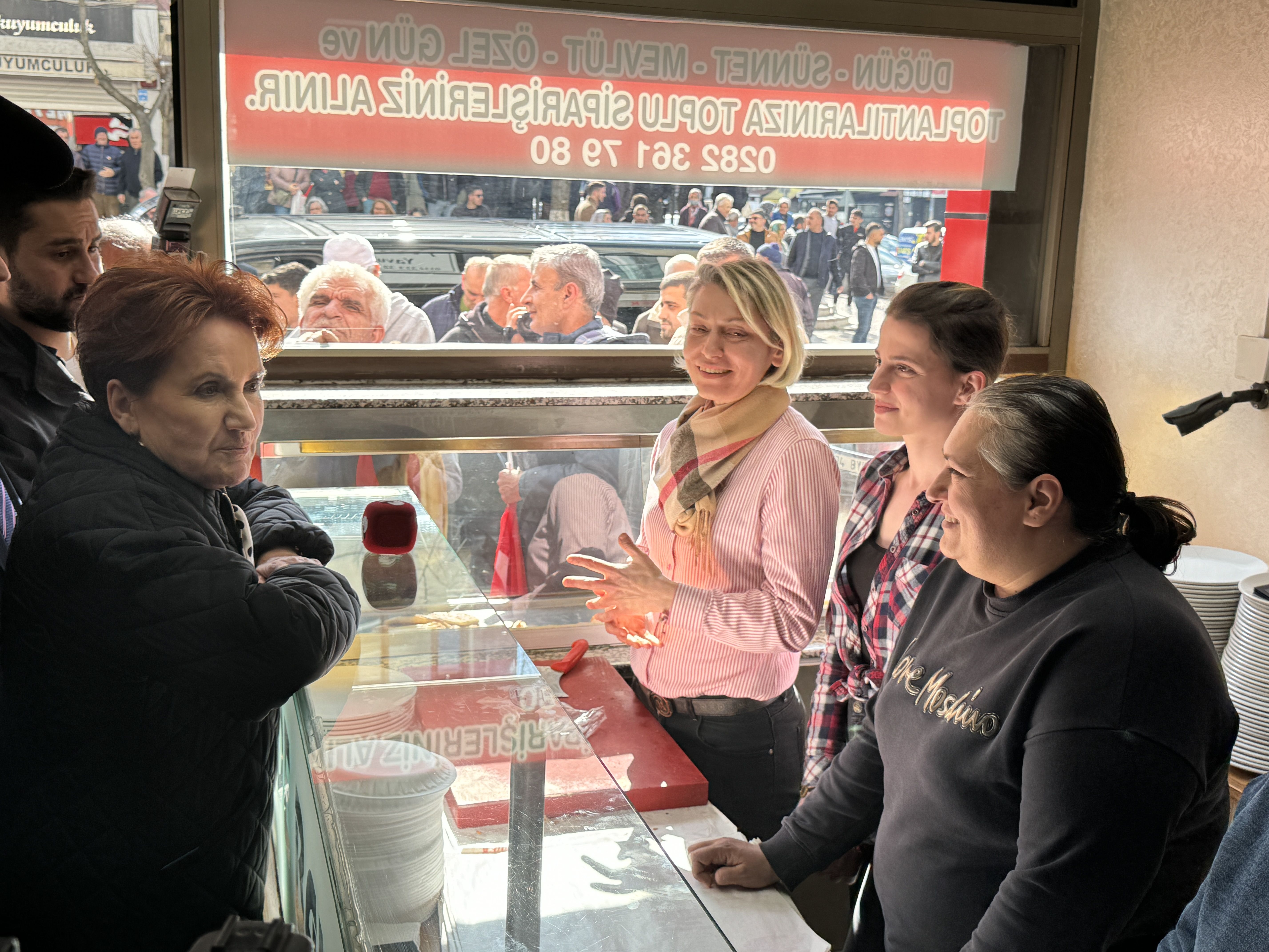 Akşener: Bugüne kadar hep birilerini seçtirdim, ilk defa kendim için oy istiyorum Akşener: Bugüne kadar hep birilerini seçtirdim, ilk defa kendim için oy istiyorum - 2. Resim