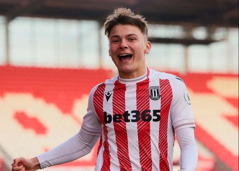 Fenerbahçe'den 18'lik forvete kanca! Piyasa değeri 10 milyon euro! Gelirse Kanarya'nın kafası rahat Fenerbahçe'den 18'lik forvete kanca! Piyasa değeri 10 milyon euro! Gelirse Kanarya'nın kafası rahat - 1. Resim