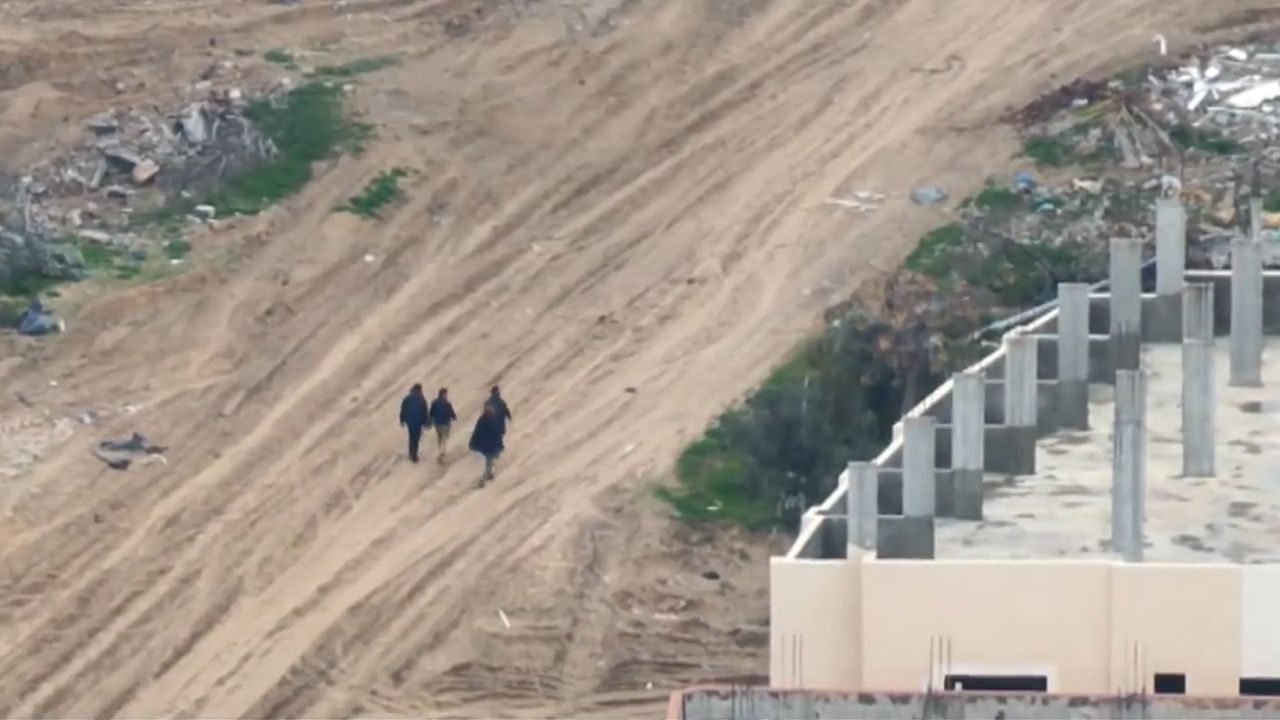 Dehşete düşürüren görüntüler! İsrail, Gazze'de İHA ile izlediği 4 sivili bombaladı İsrail’in hain planı deşifre oldu! Drone ile sivil katliamına başladılar - 1. Resim