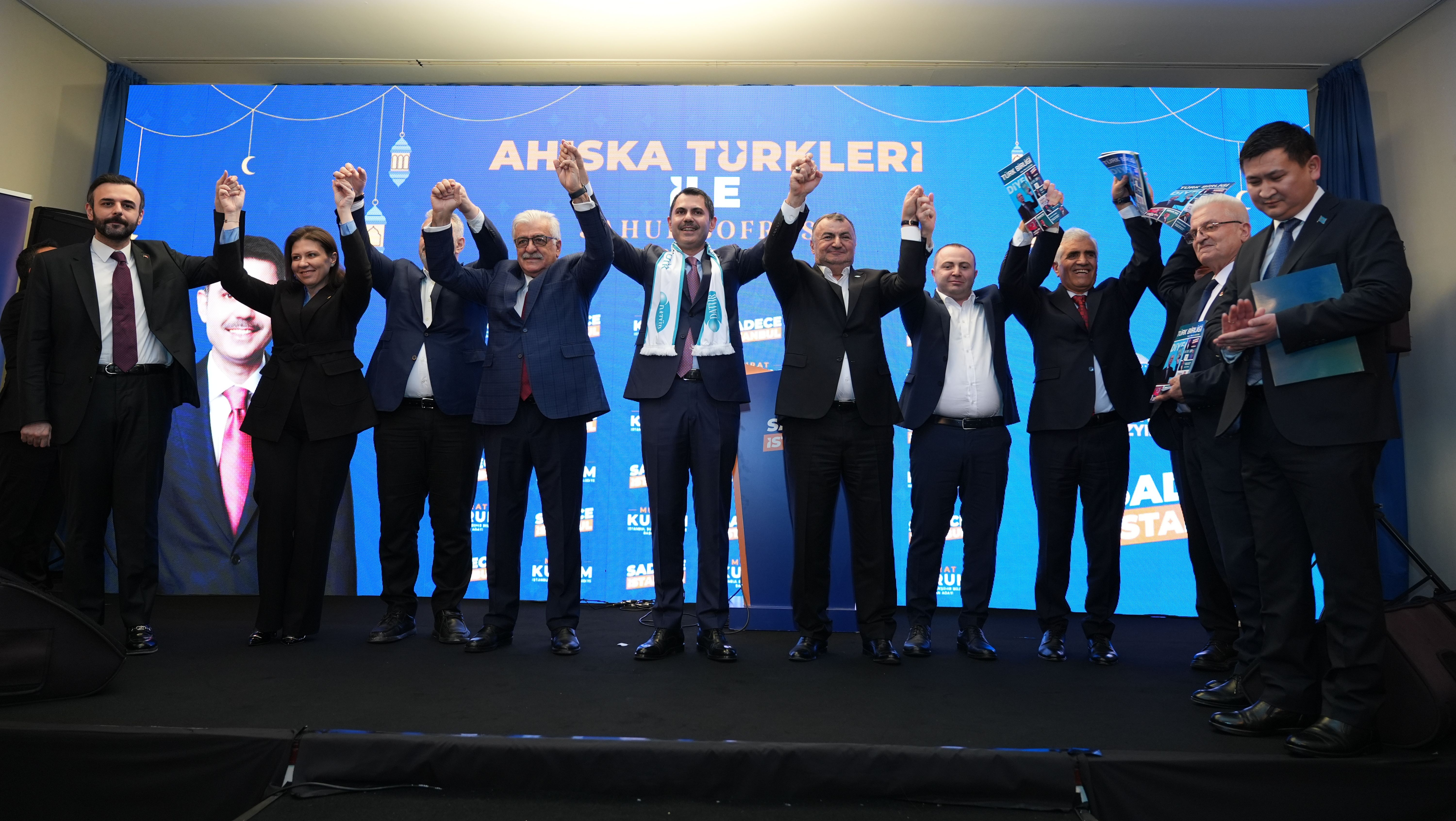 Murat Kurum, Ahıska Türkleri ile sahur yaptı: İstanbul'da fetret devrine son vereceğiz - 1. Resim