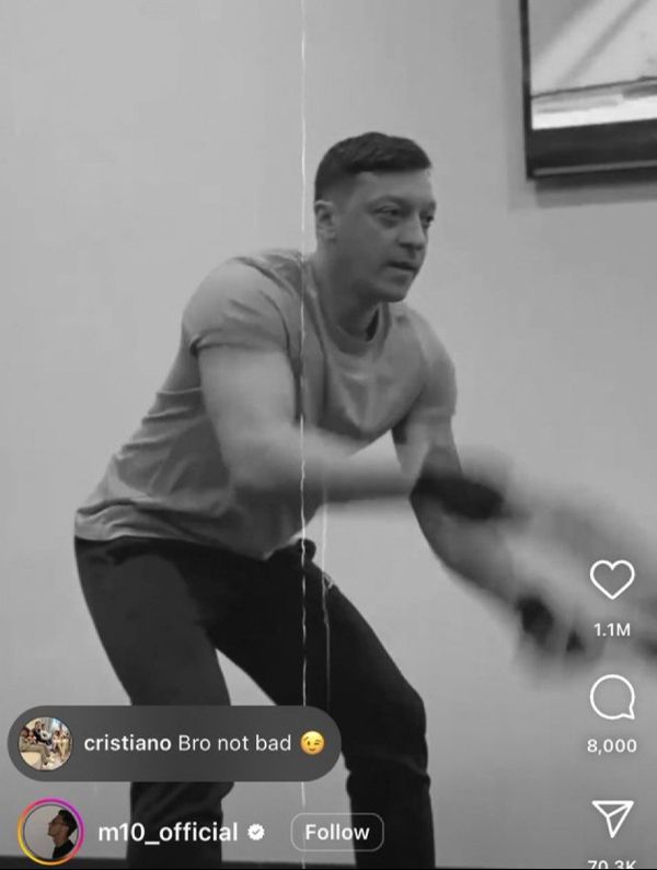 Sana ne oldu Mesut! Son halini görenler dönüp bir daha baktı! Fenerbahçe'nin eski yıldızı Mesut Özil... Sana ne oldu Mesut! Son halini görenler dönüp bir daha baktı! Fenerbahçe'nin eski yıldızı Mesut Özil... - 2. Resim