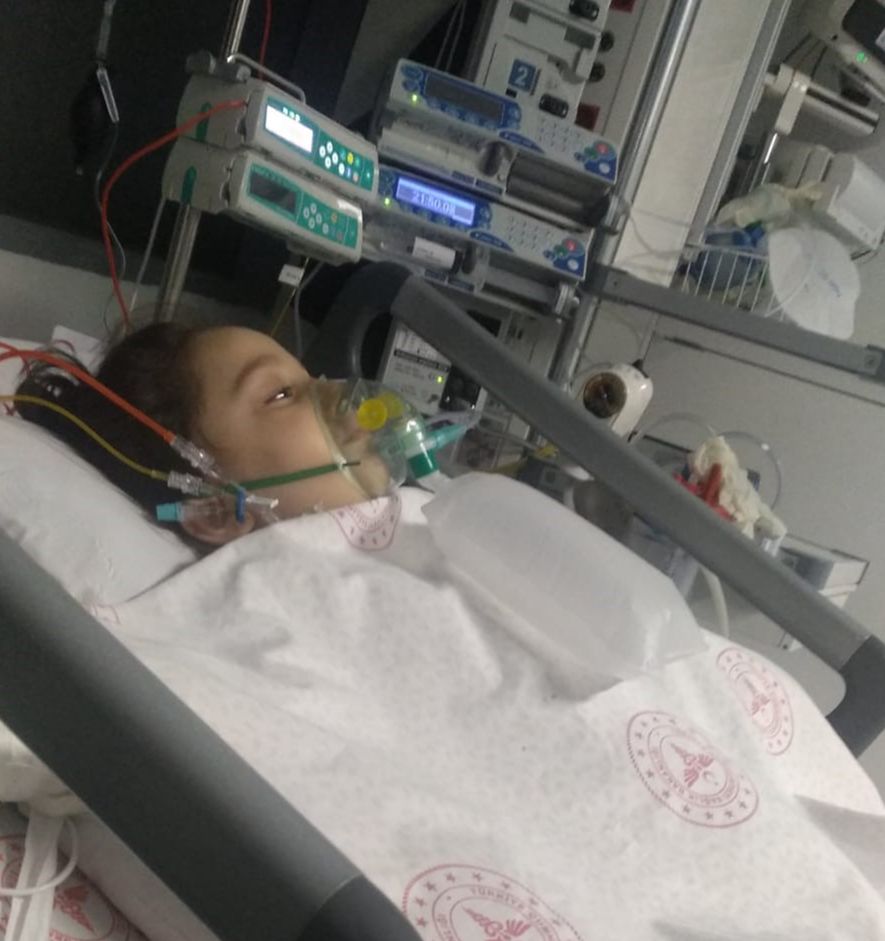 Sevgilisinin eski kocası evi bastı, camdan atlarken kaldırımdaki çocuğu hastanelik etti Sevgilisinin eski kocası evde bastı, camdan atlarken kaldırımdaki çocuğu hastanelik etti - 1. Resim