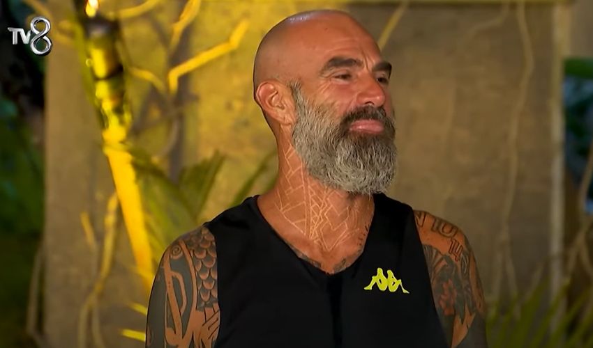 Survivor All Star’ın favori ismi Bozok yarışmadan elendi, veda konuşmasında Turabi’yi anmadan geçmedi Survivor All Star’ın favori ismi Bozok yarışmadan elendi, veda konuşmasında Turabi’yi anmadan geçmedi - 1. Resim