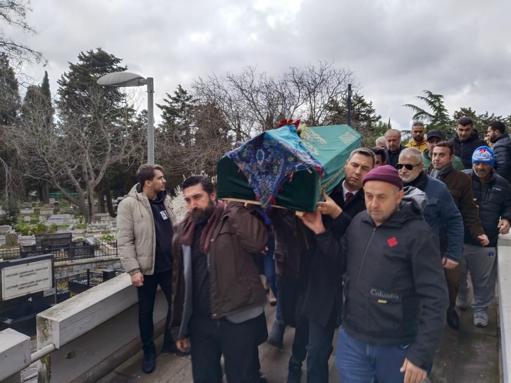 Yeşilçam'ın 'gamzelisi' için sözün bittiği yer... Bahar Öztan son yolculuğuna uğurlandı Yeşilçam'ın 'gamzelisi' için