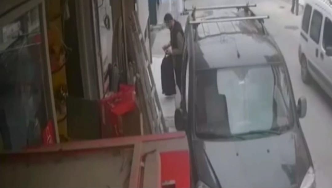 Kan donduran kuyumcu cinayetinde yeni görüntü: Firari katil kamerada! - 2. Resim