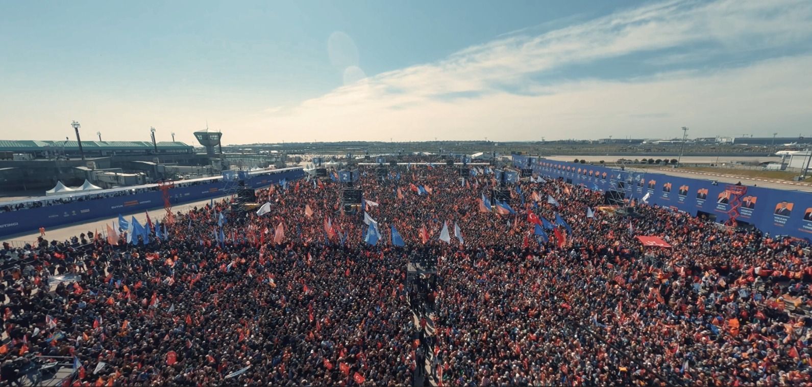 AK Parti Büyük İstanbul Mitingi... Cumhurbaşkanı Erdoğan: Bu şehir 30 yıl geriye gitti - 8. Resim