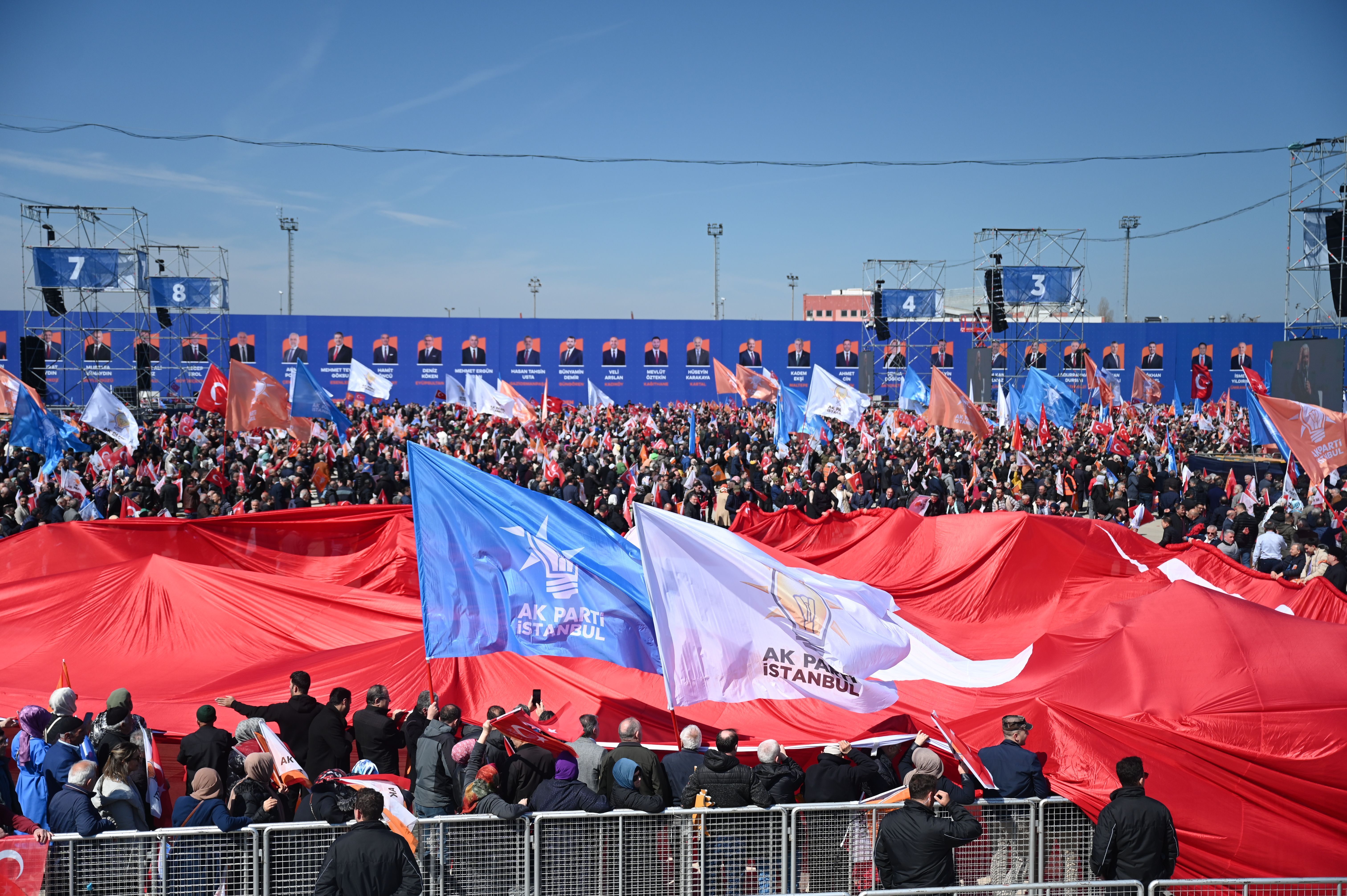 AK Parti İstanbul mitingine kaç katıldı? - 1. Resim