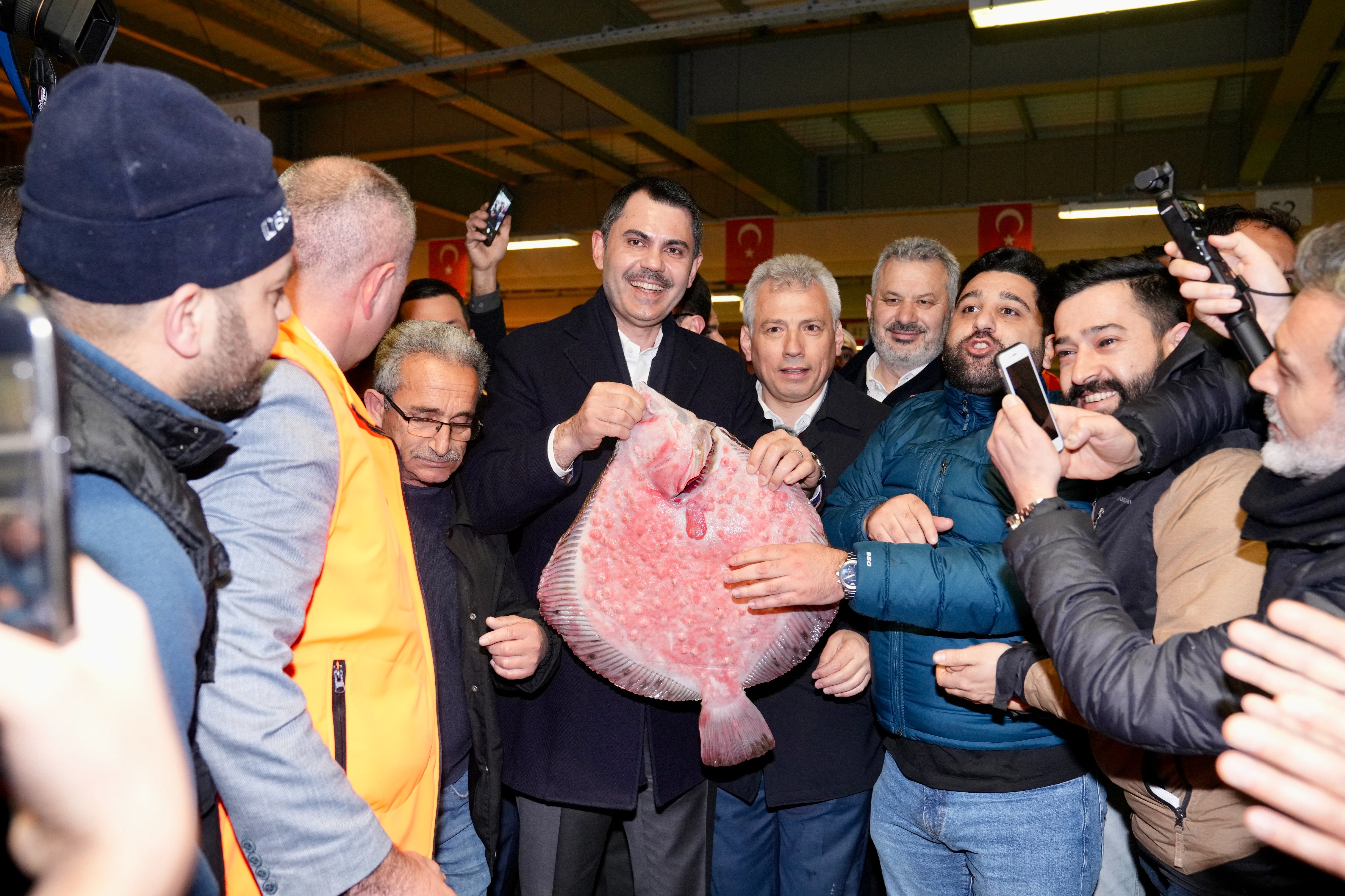 İBB'yi eleştiren Murat Kurum: Göreve gelir gelmez balık halimizin otopark sorununu çözeceğiz İBB'yi eleştiren Murat Kurum: Göreve gelir gelmez balık halimizin otopark sorununu çözeceğiz - 2. Resim