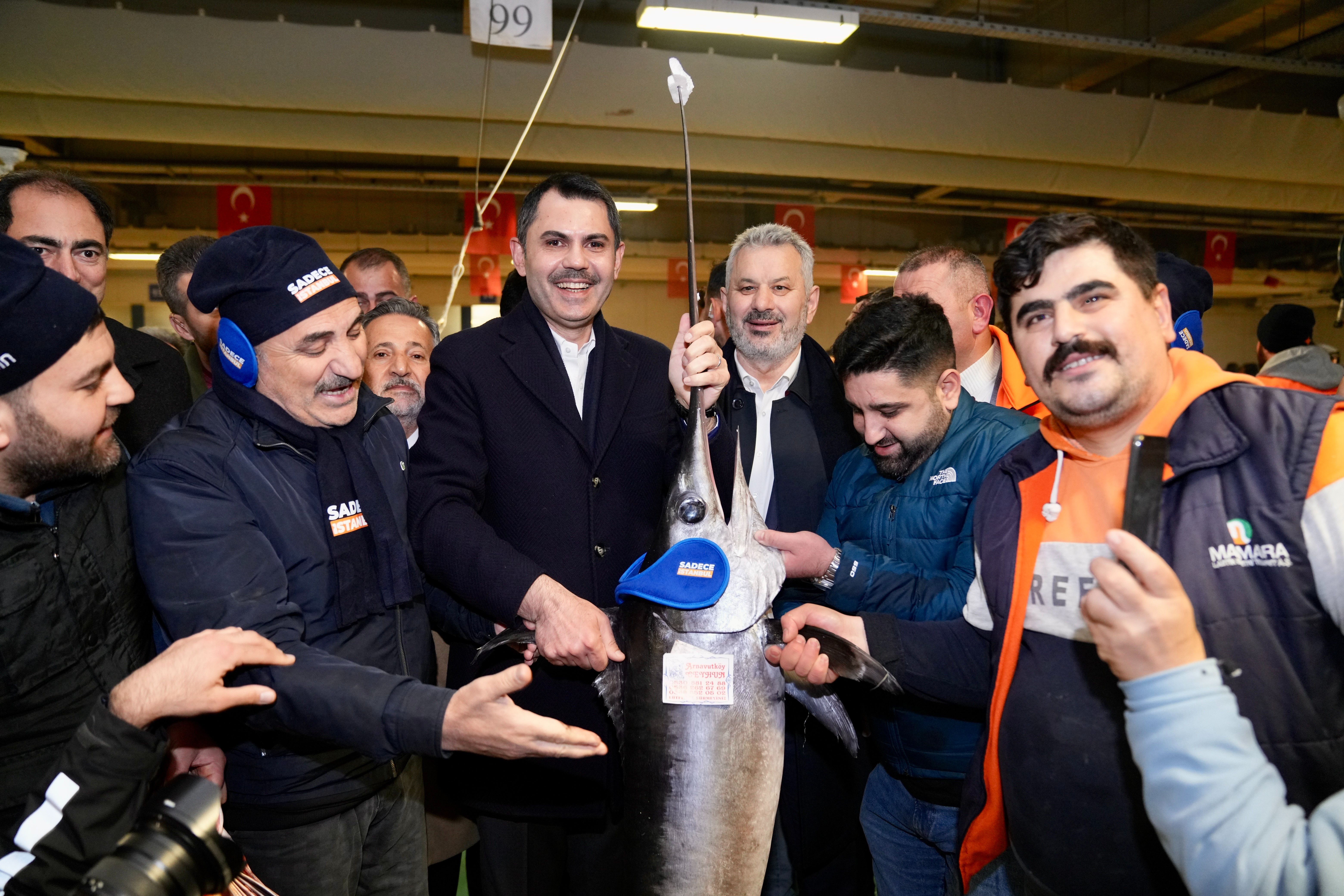 İBB'yi eleştiren Murat Kurum: Göreve gelir gelmez balık halimizin otopark sorununu çözeceğiz İBB'yi eleştiren Murat Kurum: Göreve gelir gelmez balık halimizin otopark sorununu çözeceğiz - 3. Resim