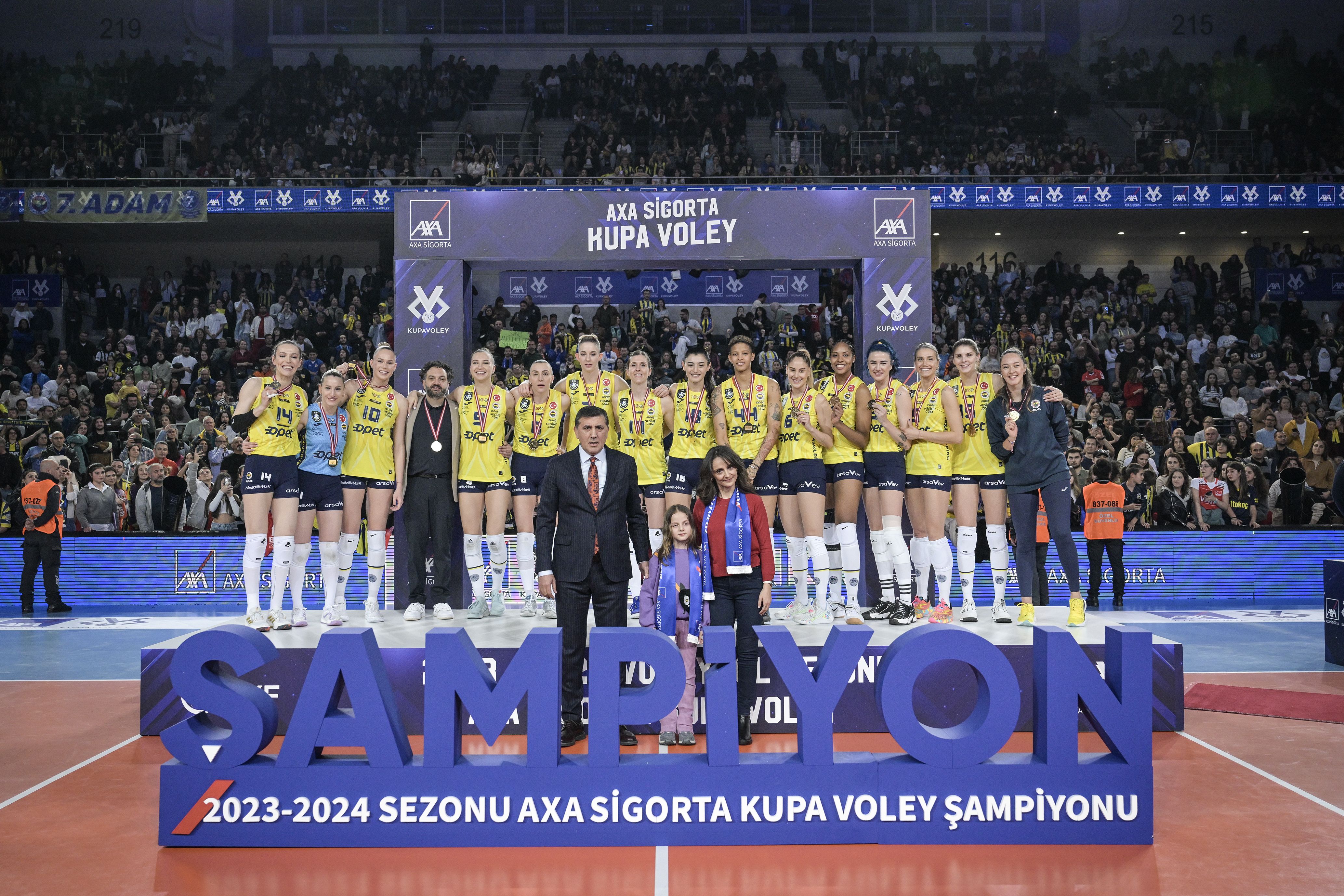 Kupa Volley finali nefes kesti! Fenerbahçe Opet, Eczacıbaşı Dynavit'i devirerek şampiyon oldu - 1. Resim