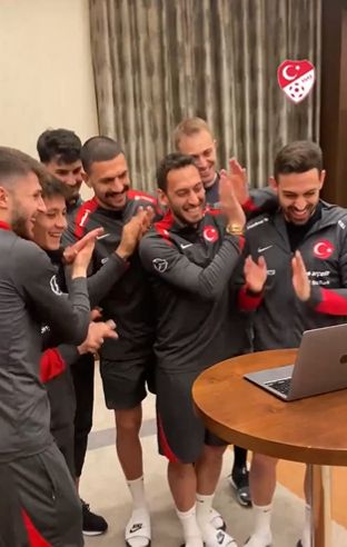 A Milli Futbol Takımı'ndan finale yükselen Down Sendromlu Futsal Milli Takımı'na anlamlı destek - 3. Resim