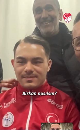 A Milli Futbol Takımı'ndan finale yükselen Down Sendromlu Futsal Milli Takımı'na anlamlı destek - 2. Resim