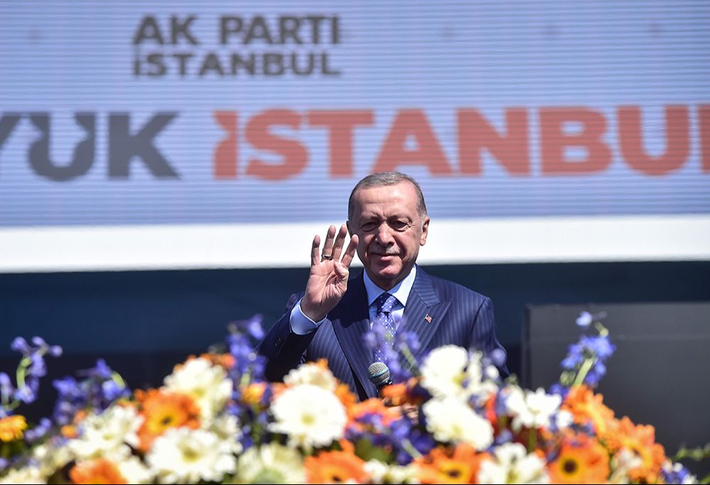 Erdoğan 'Yeniden Büyük İstanbul' mitinginde 1 nisan hedefini açıkladı: Hizmet siyasetini tekrar başlatacağız Erdoğan 'Yeniden Büyük İstanbul' mitinginde 1 nisan hedefini açıkladı: Hizmet siyasetini tekrar başlatacağız - 1. Resim