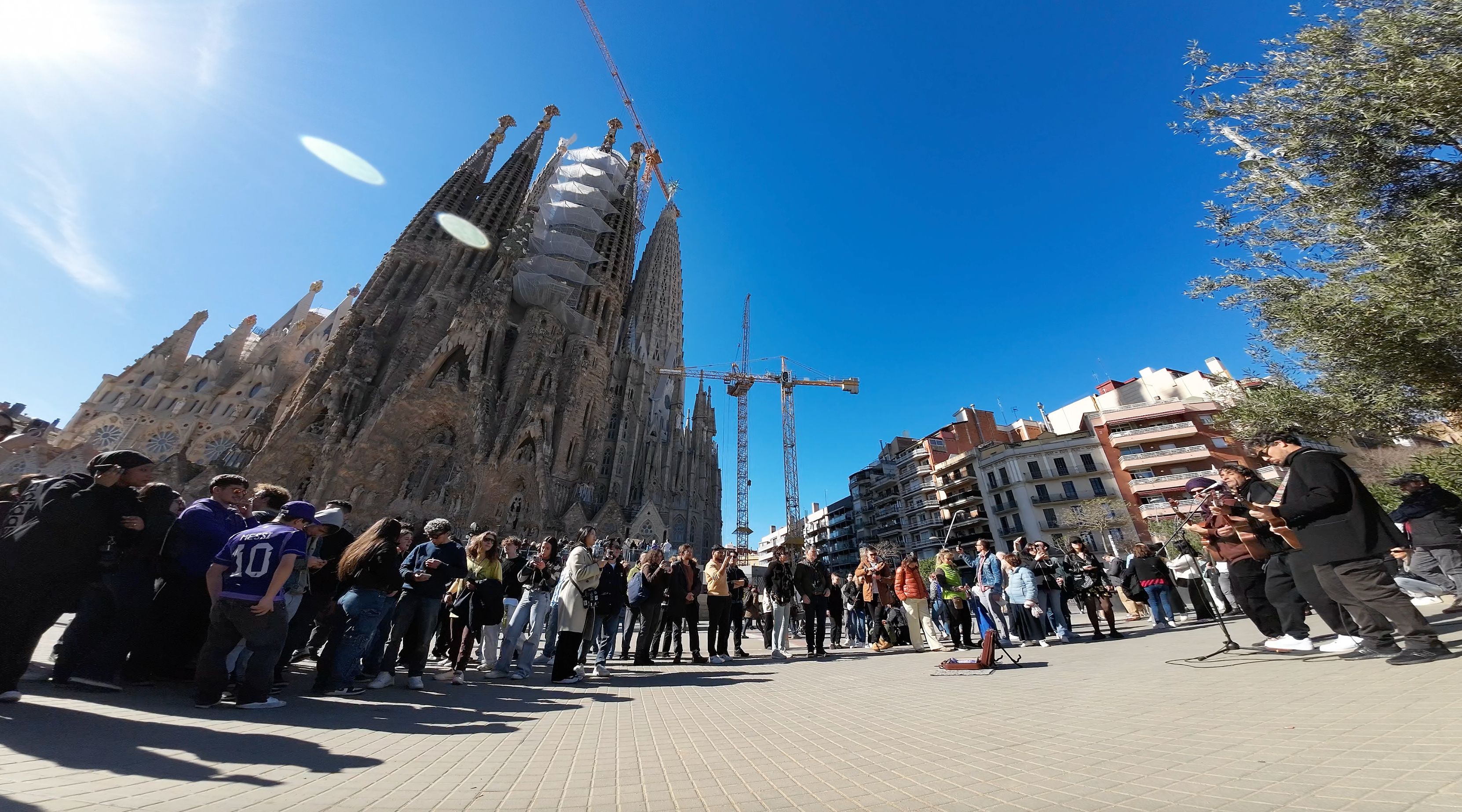 Eserini izlerken tren çarptı, sırrı 141 yıldır çözülemedi! La Sagrada Familia Kilisesi inşaatının 2026 yılında bitirilmesi planlanıyor - 4. Resim