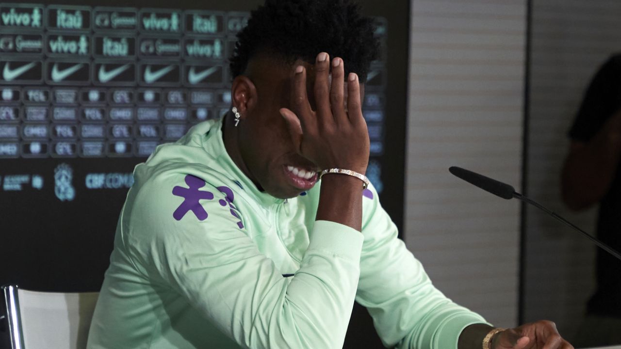 Futbolda ırkçılık skandalı! Real Madrid'in yıldızı Vinicius Junior gözyaşlarına hakim olamadı - 1. Resim