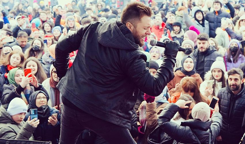 Selim Gülgören ramazanda içki içen gençlere ateş püskürdü! ‘İnanmıyorsan saygı duyacaksın’ Selim Gülgören ramazanda içki içen gençlere ateş püskürdü! ‘İnanmıyorsan saygı duyacaksın’ - 1. Resim