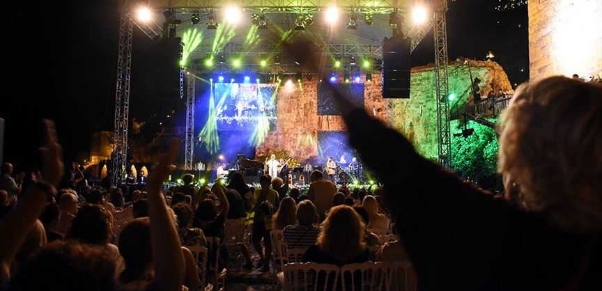 Ünlülerin bayram konserlerinden alacakları ücretler belli oldu! Günlük konser ücreti 10 milyon TL... Ünlülerin bayram konserlerinden alacakları ücretler belli oldu! Günlük konser ücreti 10 milyon TL... - 1. Resim