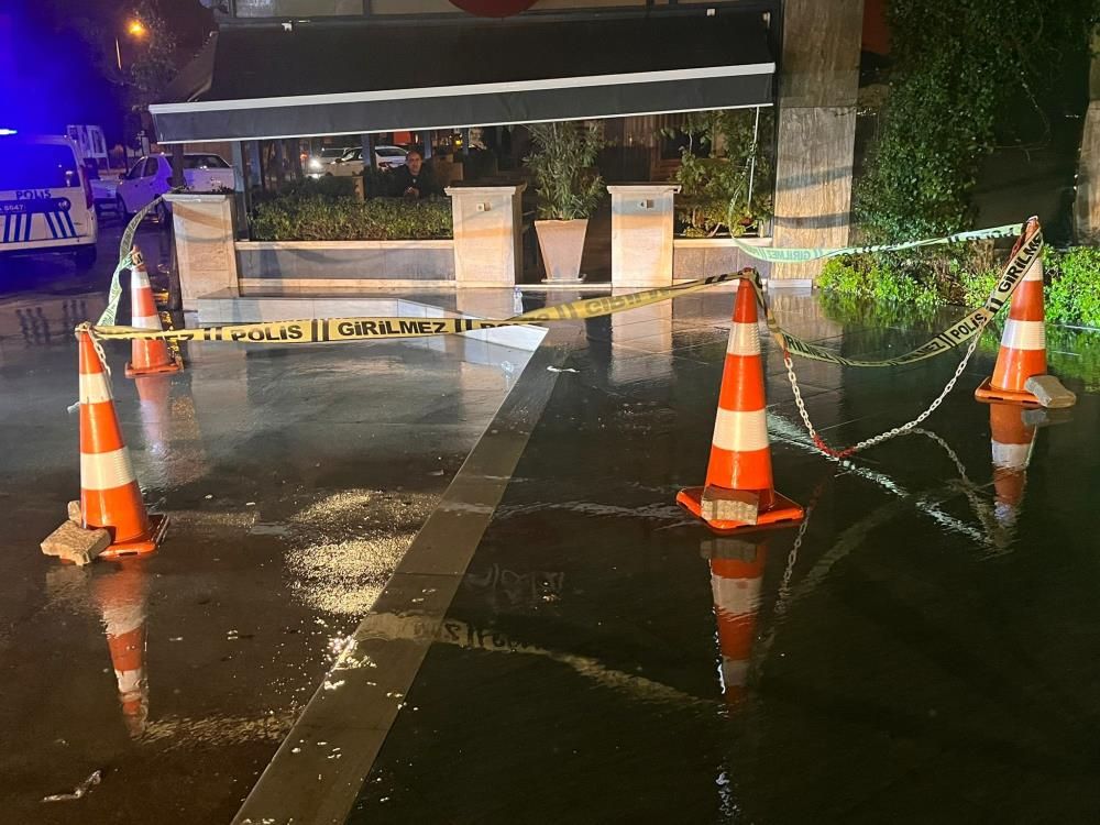 AVM'de kan donduran olay! Beyzbol sopasıyla öldürdü - 1. Resim