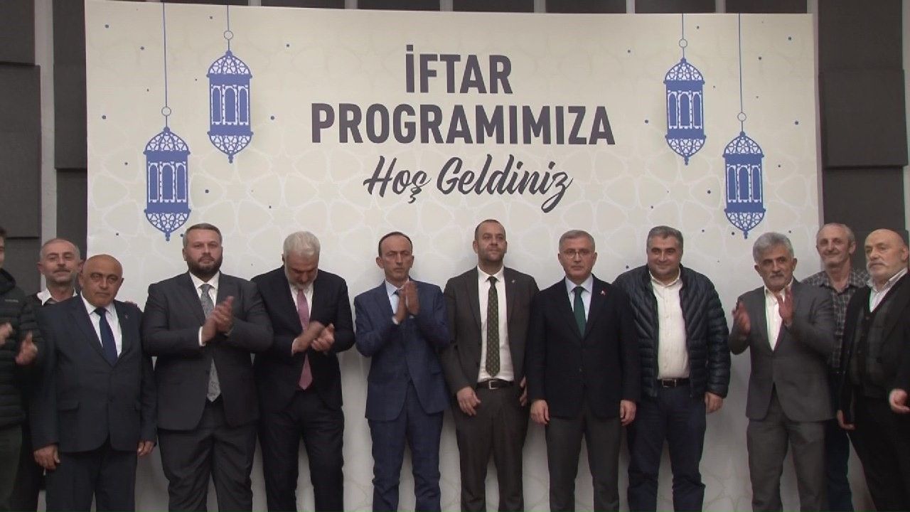 Demokrat Parti'de istifa depremi! 600 üye AK Parti'ye geçti - 1. Resim