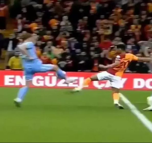 Eşi benzeri görülmemiş skandal! Galatasaray-Antalyaspor maçının hakem toplantısı sızdırıldı! Hugh Dallas, Abdülkadir Bitigen ve Özgür Yankaya... - 1. Resim