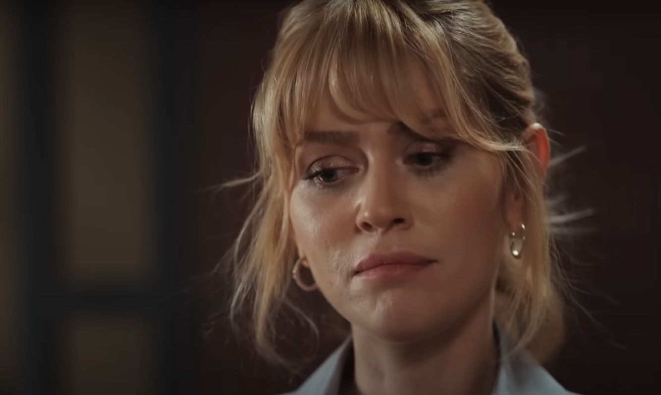 Kızıl Goncalar Beste kim, gerçek adı ne? Hazal Türesan hayatı ve biyografisi Kızıl Goncalar Beste kim, gerçek adı ne? Hazal Türesan hayatı ve biyografisi - 1. Resim