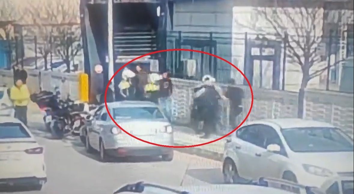 Polisi önce ezmeye çalışıp sonra saldıran zanlı tutuklandı - 1. Resim