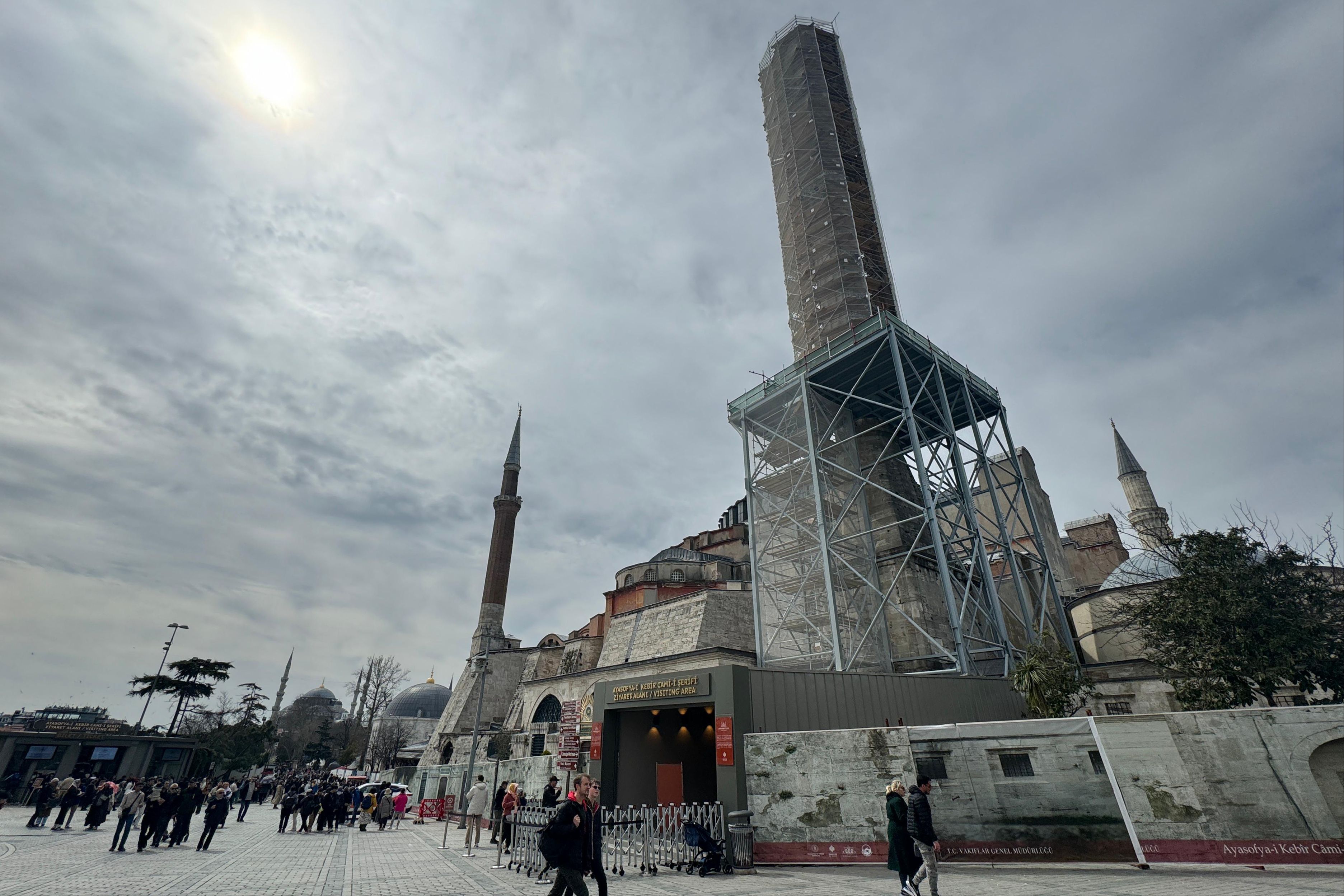 Ayasofya minaresinin sökülme işlemi tamamlandı - 1. Resim