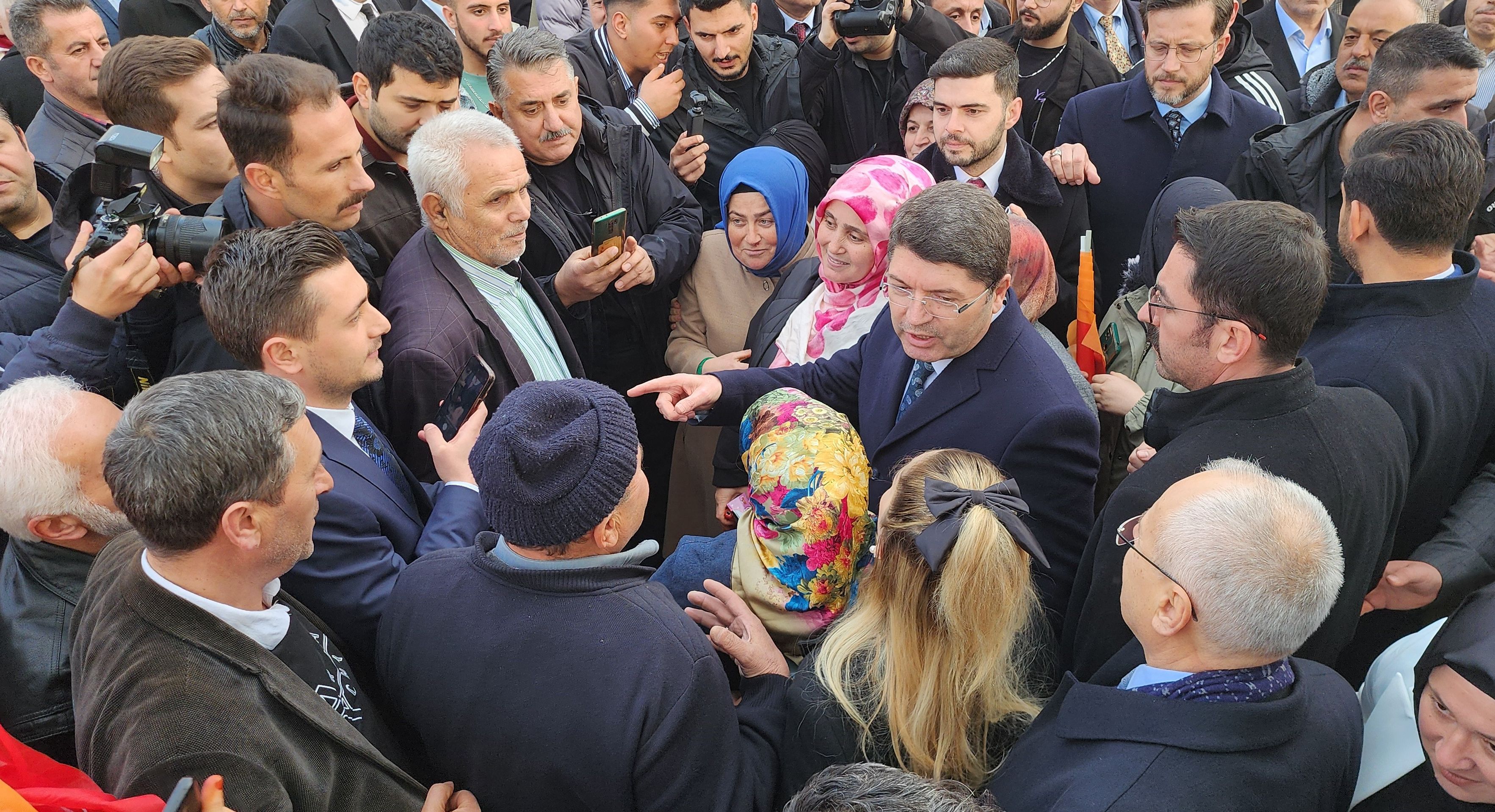 Bakan Tunç'tan İmamoğlu'na tepki: Sen İstanbul'a yaşattığın kayıp yıllara üzül - 1. Resim