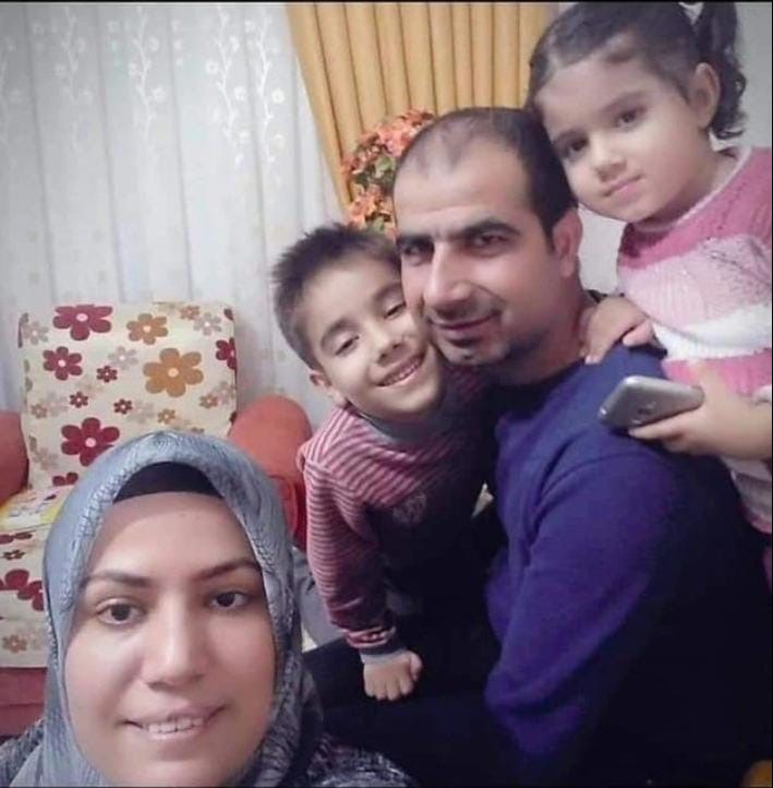 Katliam gibi kazada ölen 6 kişilik aileye son görev: Ecrin ve annesi aynı mezara gömüldü Katliam gibi kazada ölen 6 kişilik aileye son görev: Ecrin ve annesi aynı mezara gömüldü - 2. Resim