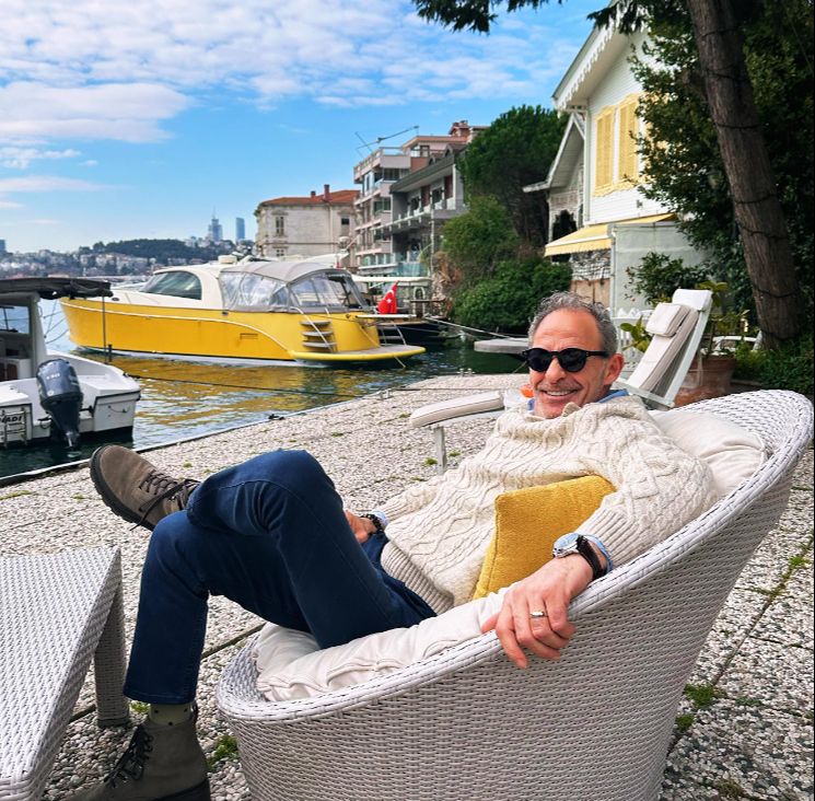 Sandık Kokusu Adnan kim, gerçek adı ne? Levent Can hayatı ve biyografisi Sandık Kokusu Adnan kim, gerçek adı ne? Levent Can hayatı ve biyografisi - 1. Resim