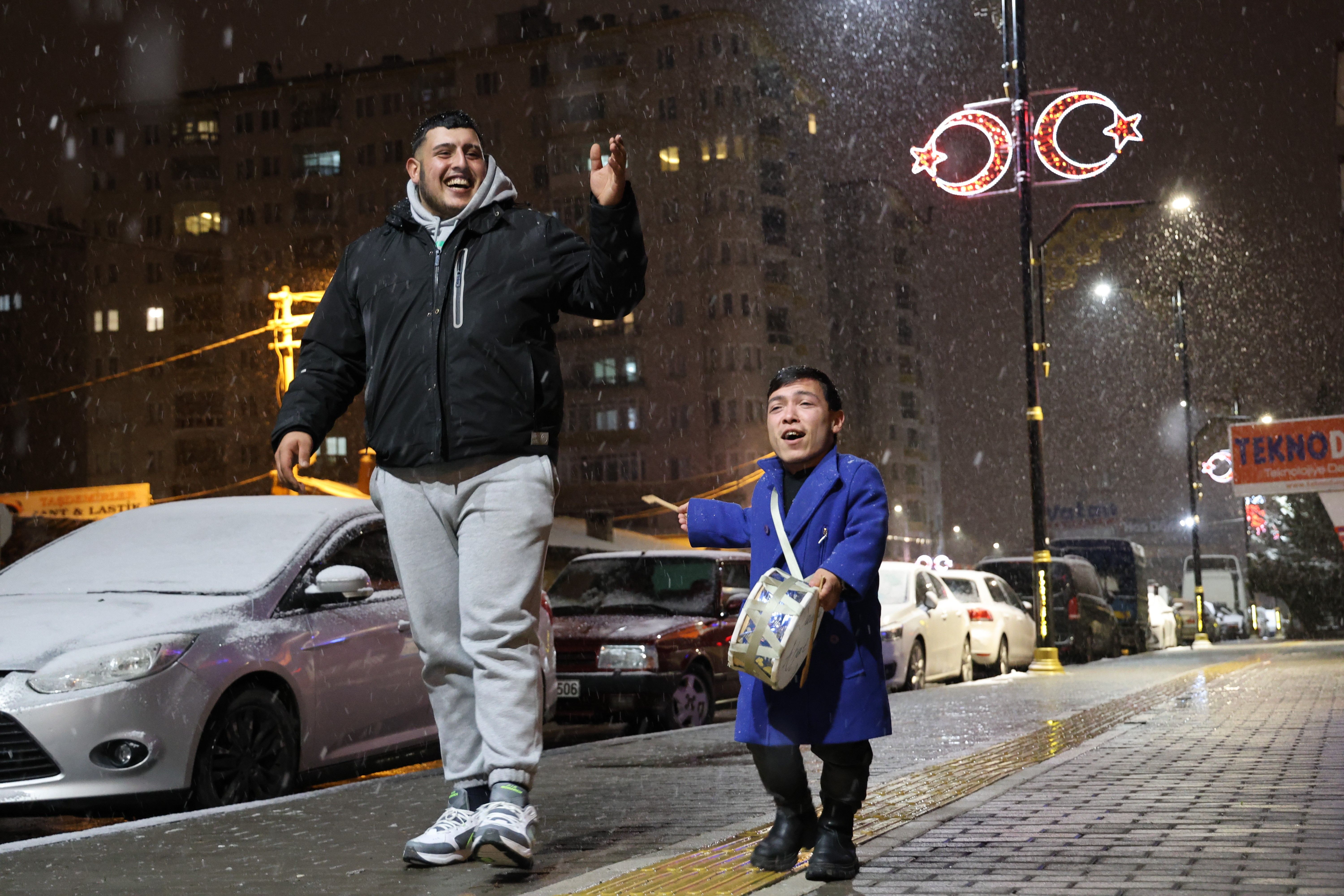 Türkiye’nin küçük ama en iddialı ramazan davulcusu! Sivaslı Ahat - 1. Resim