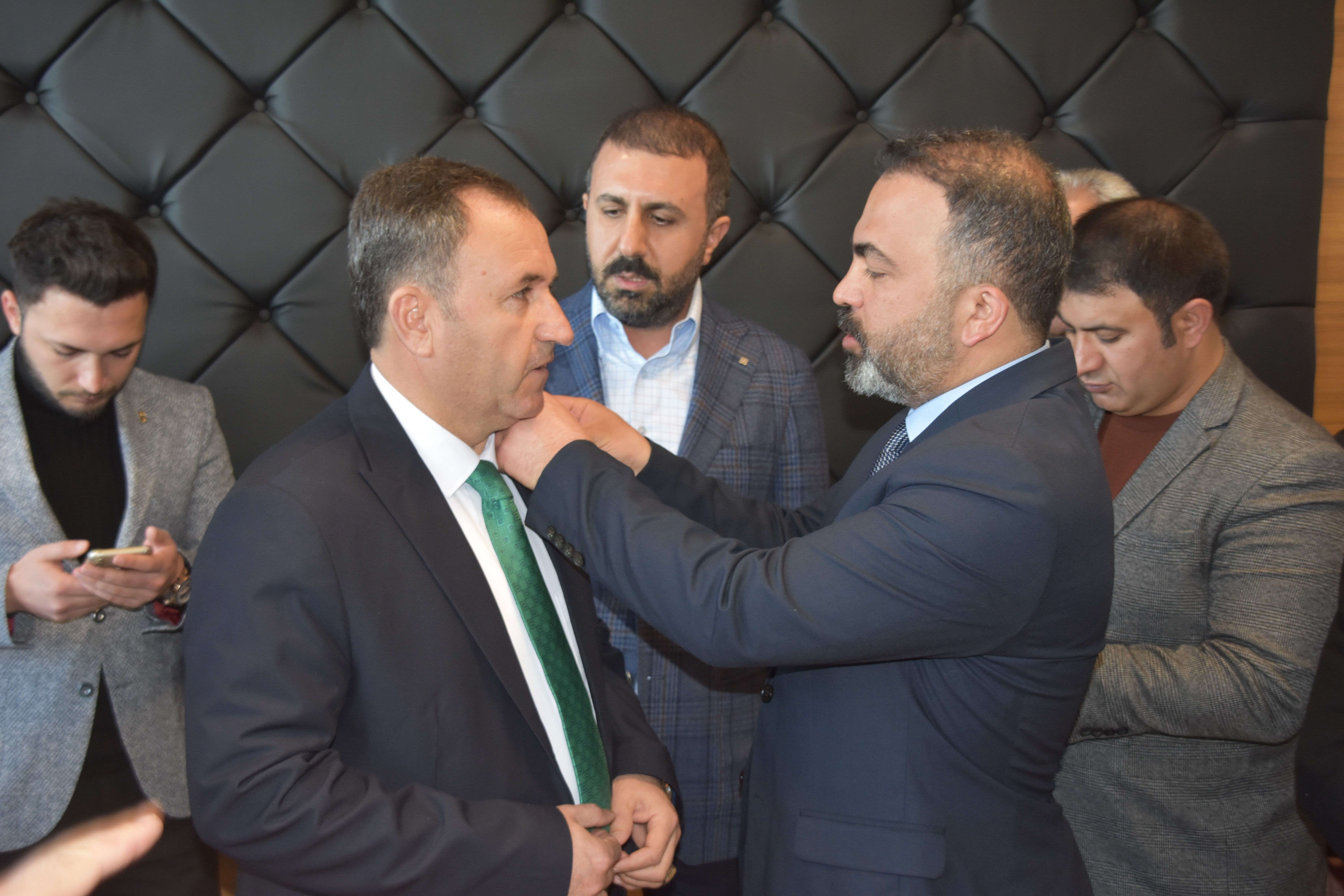 CHP'nin belediye başkan adayı AK Parti'ye geçti CHP'nin belediye başkan adayı AK Parti'ye geçti - 2. Resim