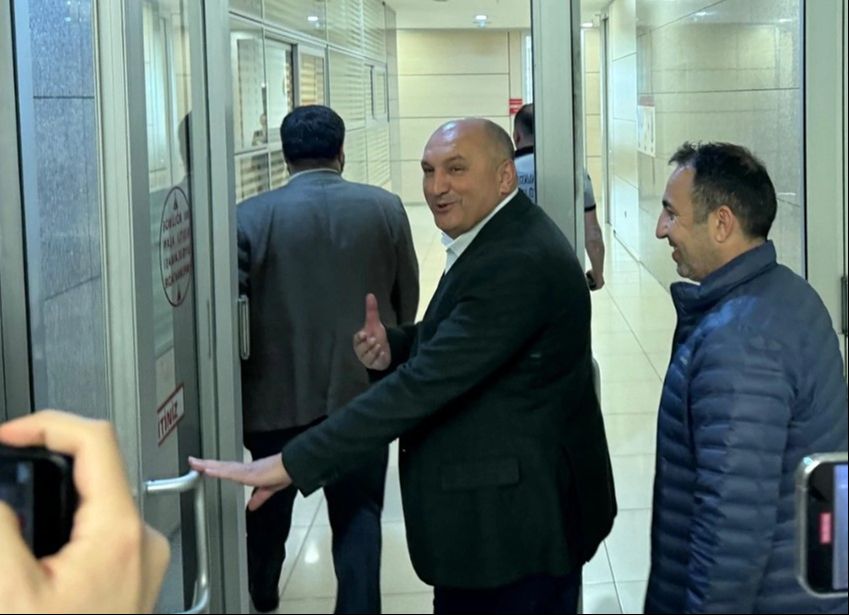 Para sayma skandalında CHP'li Turgay Özcan'ın ifadesi ortaya çıktı Para sayma skandalında CHP'li Turgay Özcan'ın ifadesi ortaya çıktı - 1. Resim