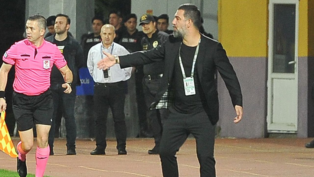 Arda Turan'dan Türkiye'de denenmemiş sistem! Takımda 2 kuralım var diyerek açıkladı Arda Turan'dan Türkiye'de denenmemiş sistem! Takımda 2 kuralım var diyerek açıkladı - 1. Resim